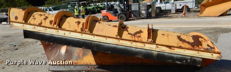 image for item DH2158 2002 International 2574 dump truck