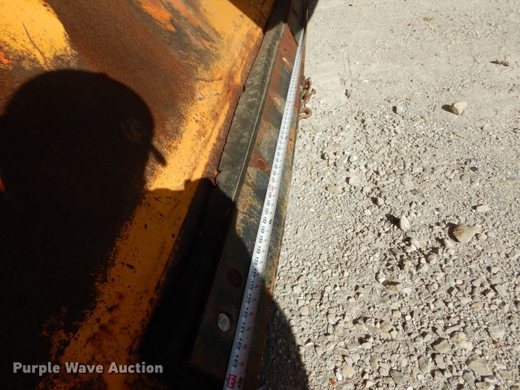 image for item DH2158 2002 International 2574 dump truck