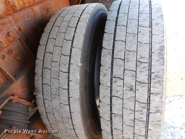 image for item DH2158 2002 International 2574 dump truck