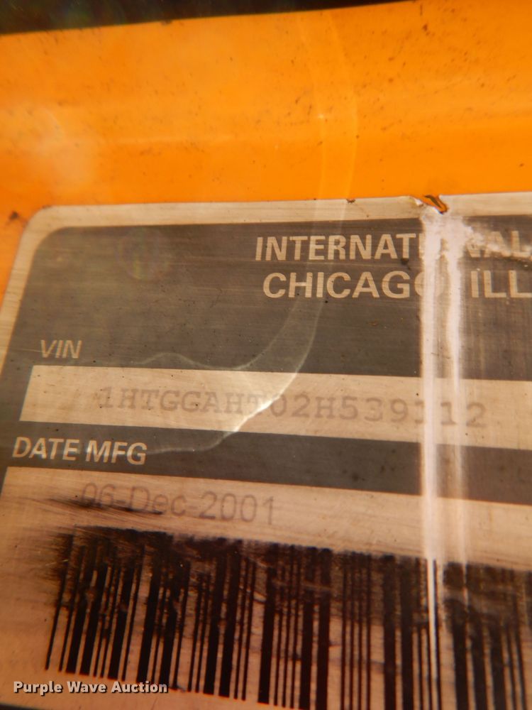 image for item DH2158 2002 International 2574 dump truck