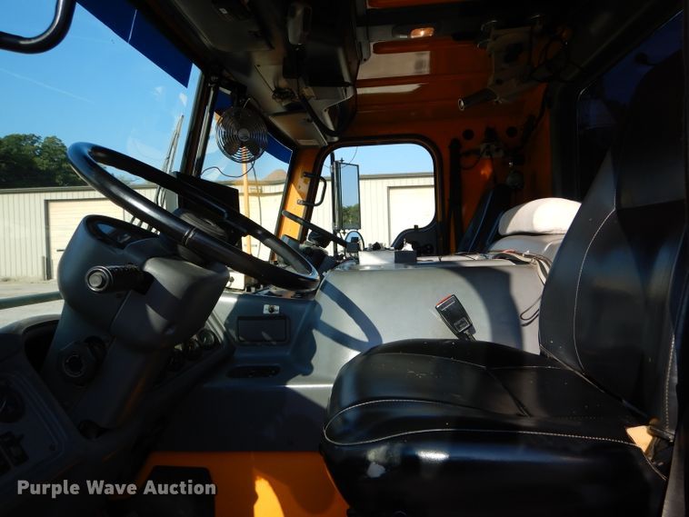 image for item DH6139 2004 Sterling Condor paint striping truck