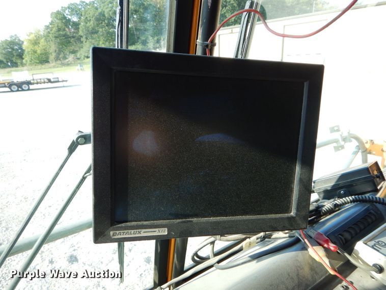 image for item DH6139 2004 Sterling Condor paint striping truck