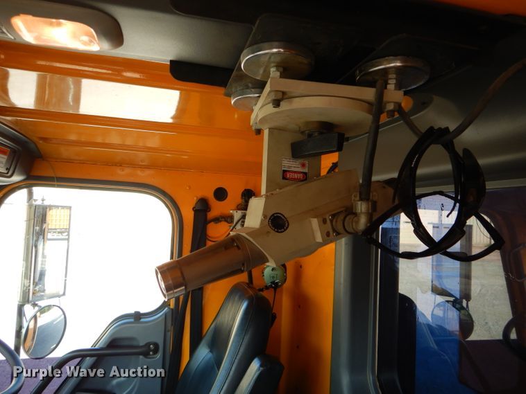 image for item DH6139 2004 Sterling Condor paint striping truck