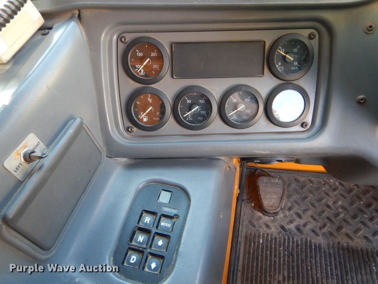 image for item DH6139 2004 Sterling Condor paint striping truck