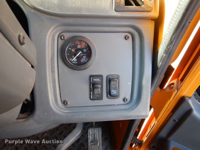 image for item DH6139 2004 Sterling Condor paint striping truck