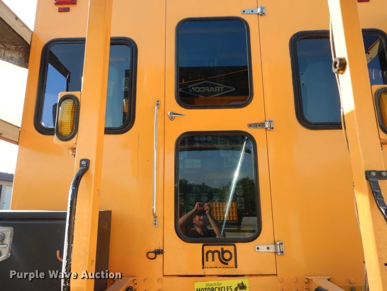 image for item DH6139 2004 Sterling Condor paint striping truck