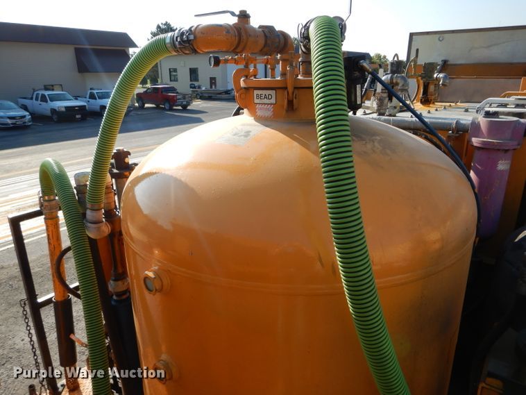 image for item DH6139 2004 Sterling Condor paint striping truck