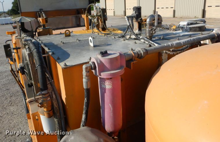 image for item DH6139 2004 Sterling Condor paint striping truck