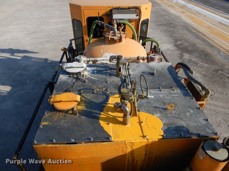 image for item DH6139 2004 Sterling Condor paint striping truck