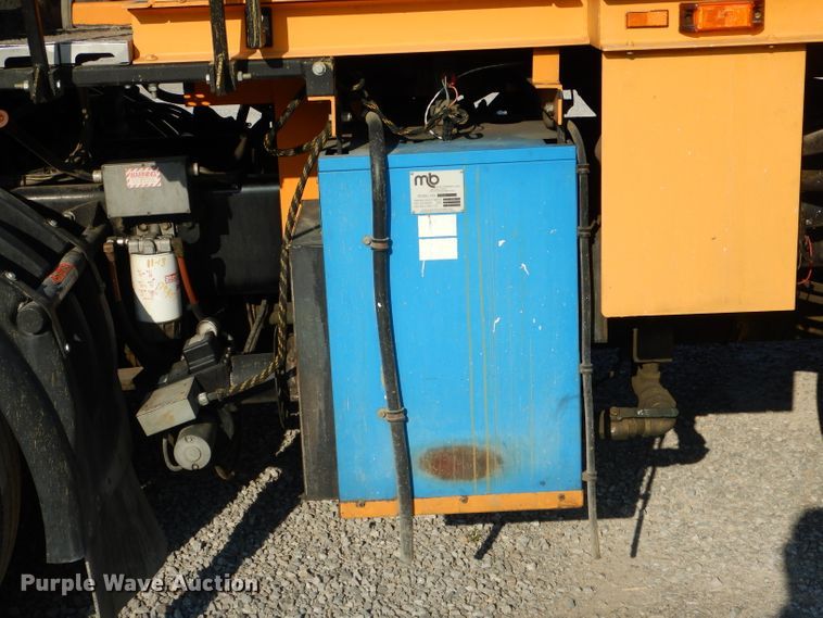 image for item DH6139 2004 Sterling Condor paint striping truck