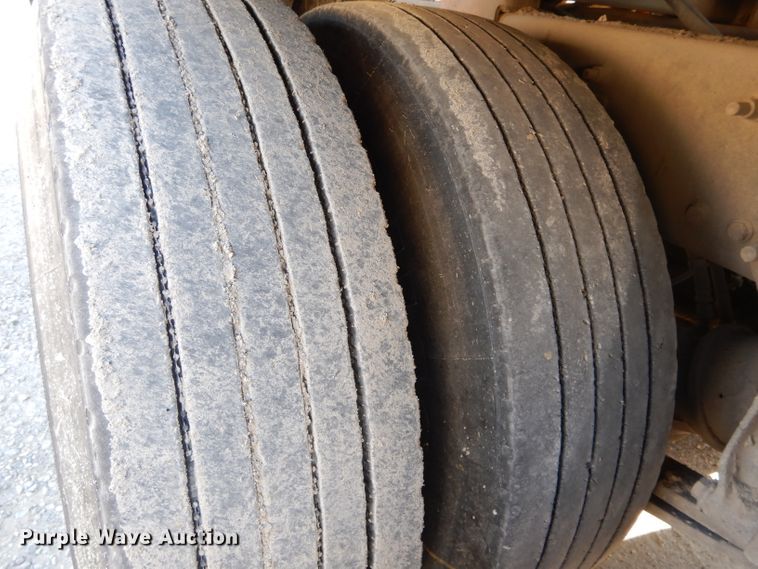 image for item DH6139 2004 Sterling Condor paint striping truck