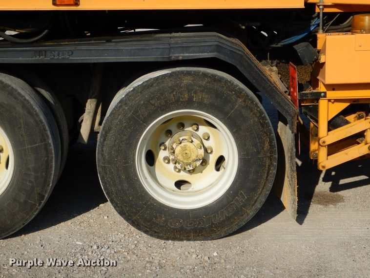 image for item DH6139 2004 Sterling Condor paint striping truck