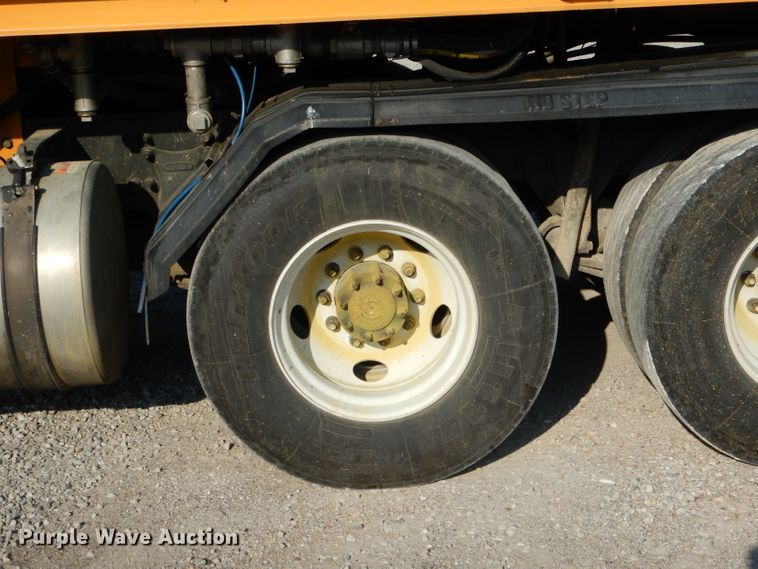 image for item DH6139 2004 Sterling Condor paint striping truck