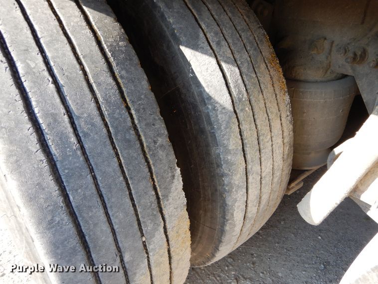 image for item DH6139 2004 Sterling Condor paint striping truck