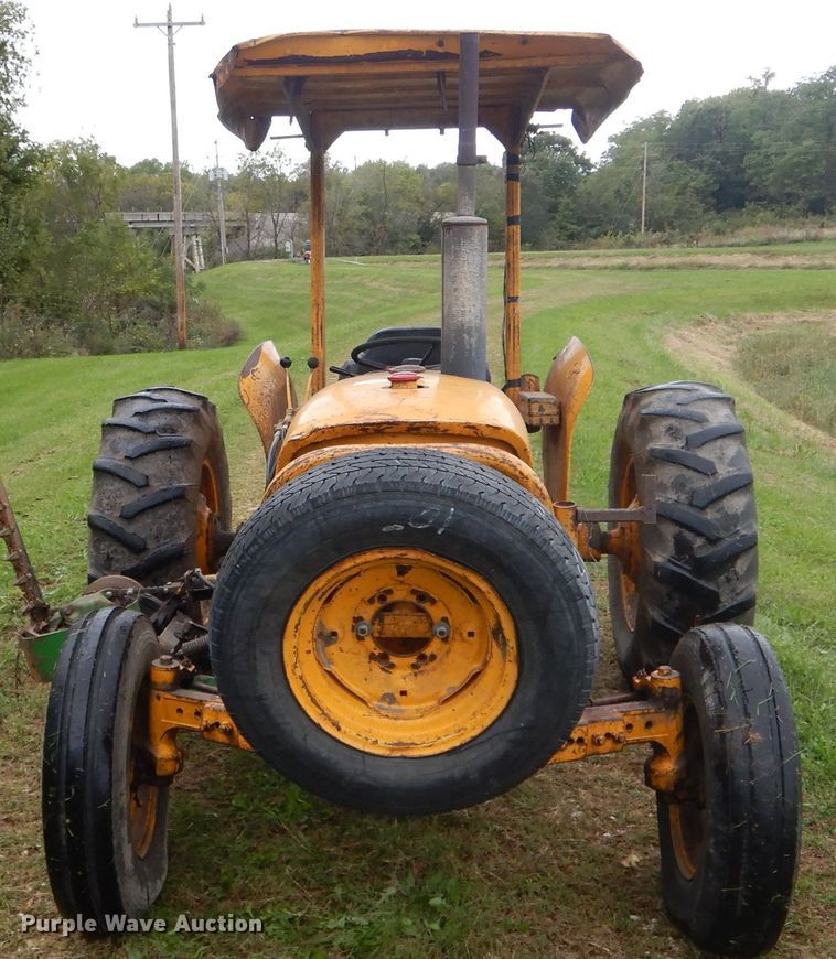 image for item DH6236 John Deere 301A tractor