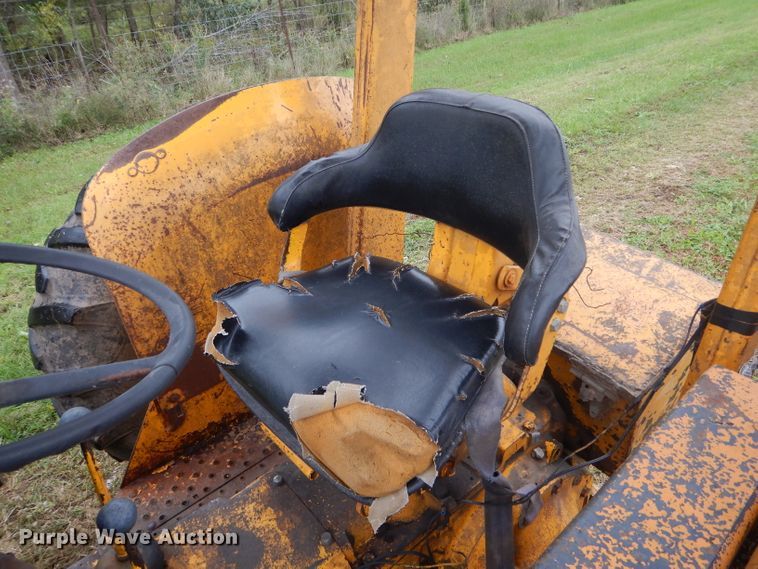 image for item DH6236 John Deere 301A tractor