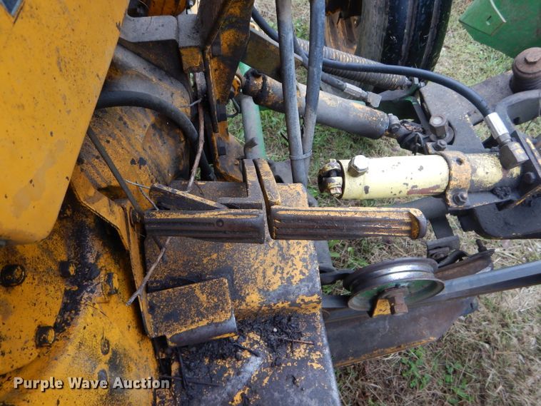 image for item DH6236 John Deere 301A tractor