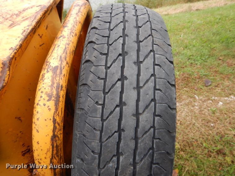 image for item DH6236 John Deere 301A tractor