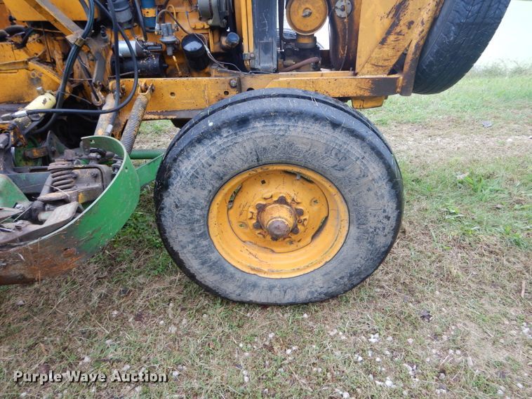 image for item DH6236 John Deere 301A tractor