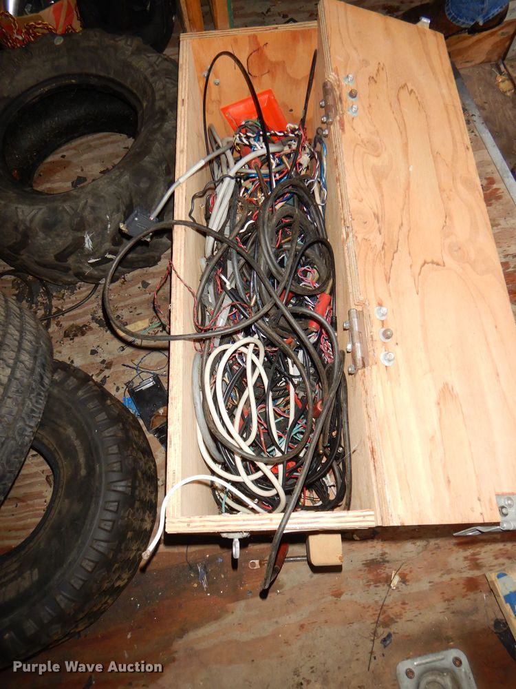 image for item DI2555 1997 Southern enclosed cargo trailer