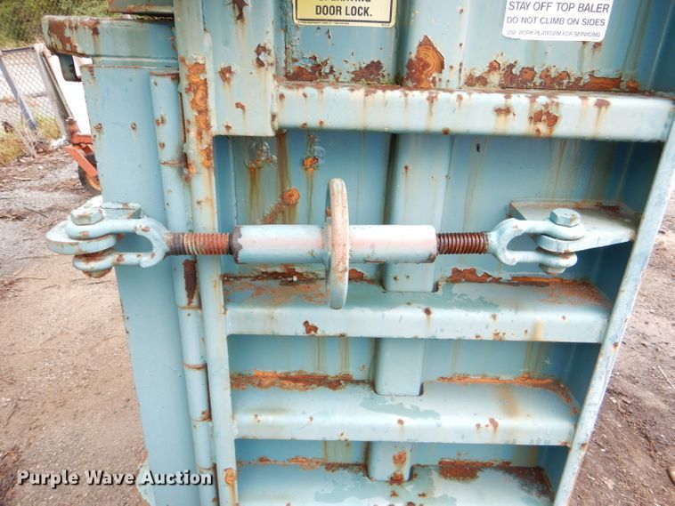 image for item DI2561 Marathon V6030HD compactor/baler