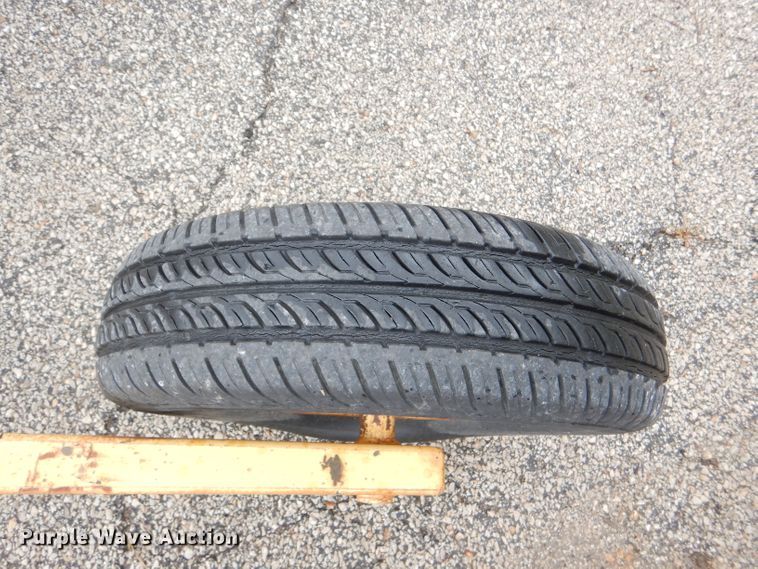 image for item DI2563 Vermeer WR-22 hay rake