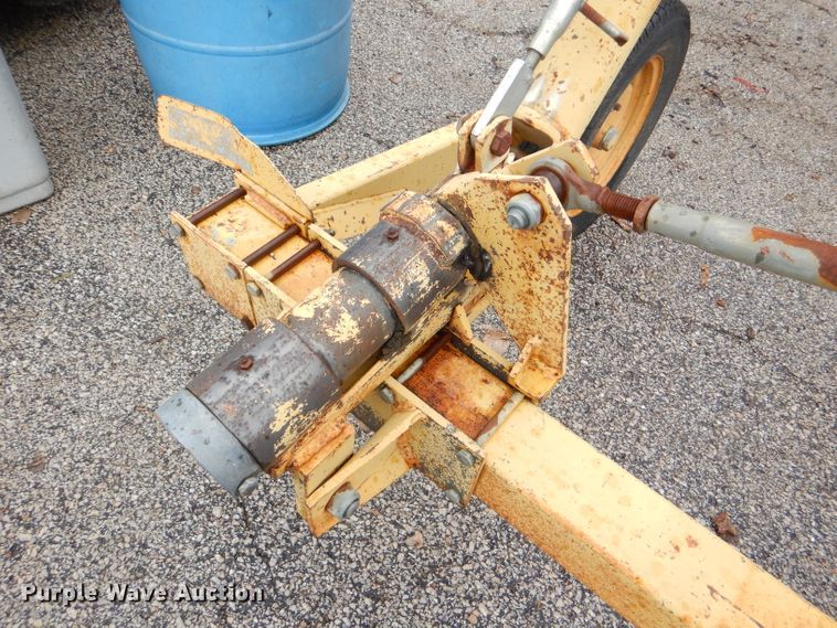 image for item DI2563 Vermeer WR-22 hay rake