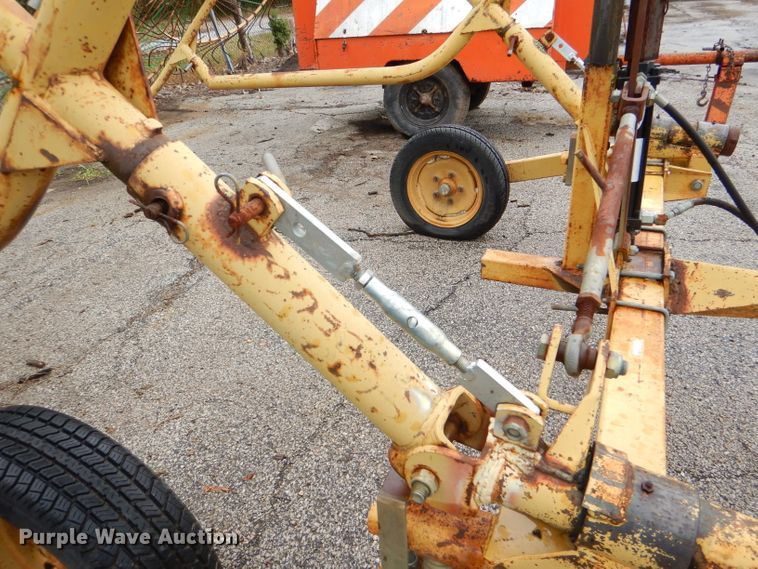 image for item DI2563 Vermeer WR-22 hay rake