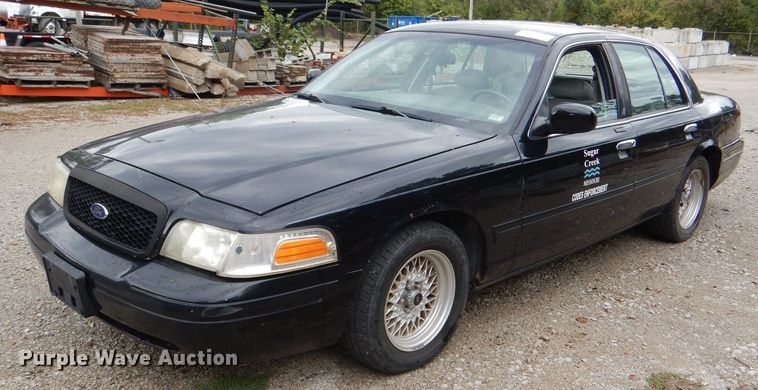 image for item DI2567 2002 Ford Crown Victoria LX
