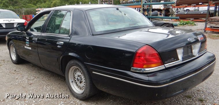 image for item DI2567 2002 Ford Crown Victoria LX