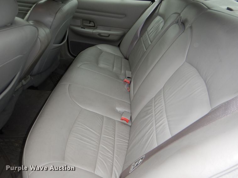 image for item DI2567 2002 Ford Crown Victoria LX