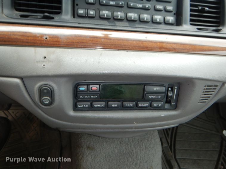 image for item DI2567 2002 Ford Crown Victoria LX