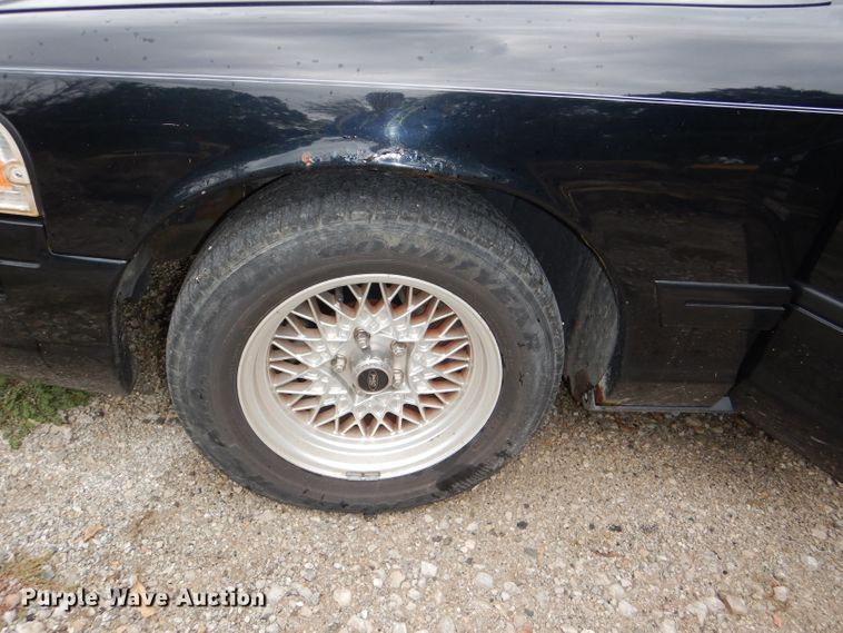 image for item DI2567 2002 Ford Crown Victoria LX