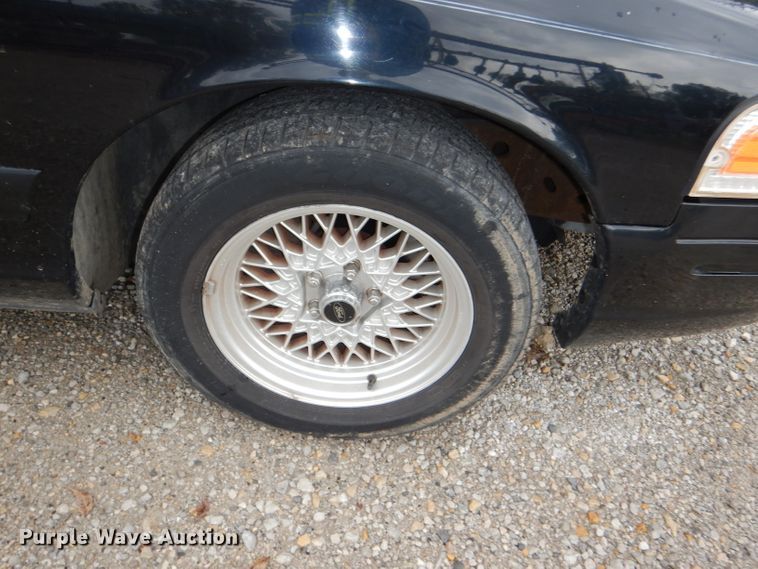 image for item DI2567 2002 Ford Crown Victoria LX