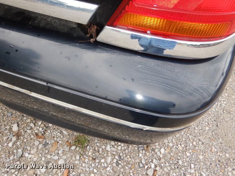 image for item DI2567 2002 Ford Crown Victoria LX