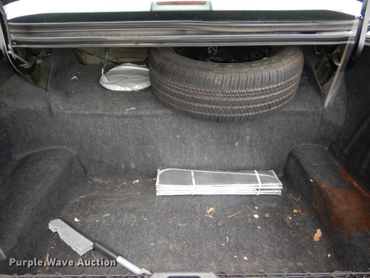 image for item DI2567 2002 Ford Crown Victoria LX