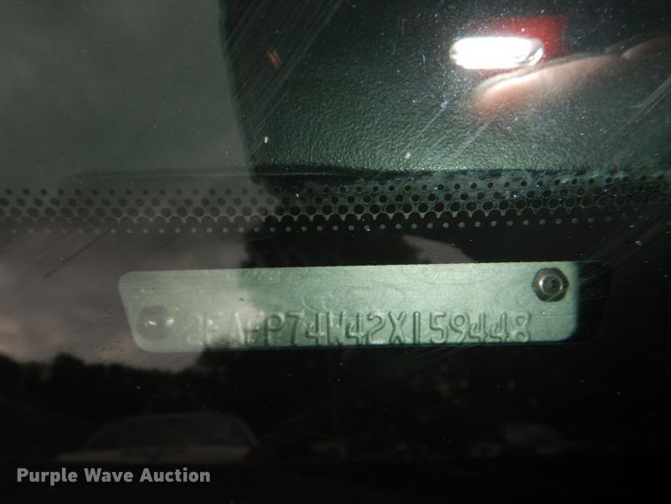 image for item DI2567 2002 Ford Crown Victoria LX