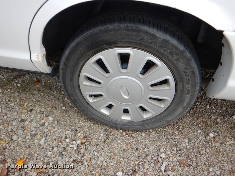 image for item DI2568 2011 Ford Crown Victoria Police Interceptor