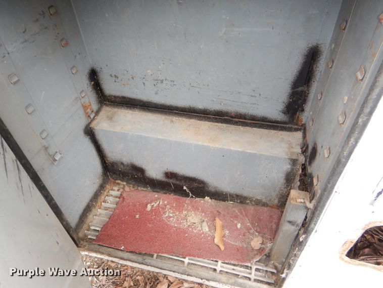 image for item DI2569 Stahl enclosed utility bed