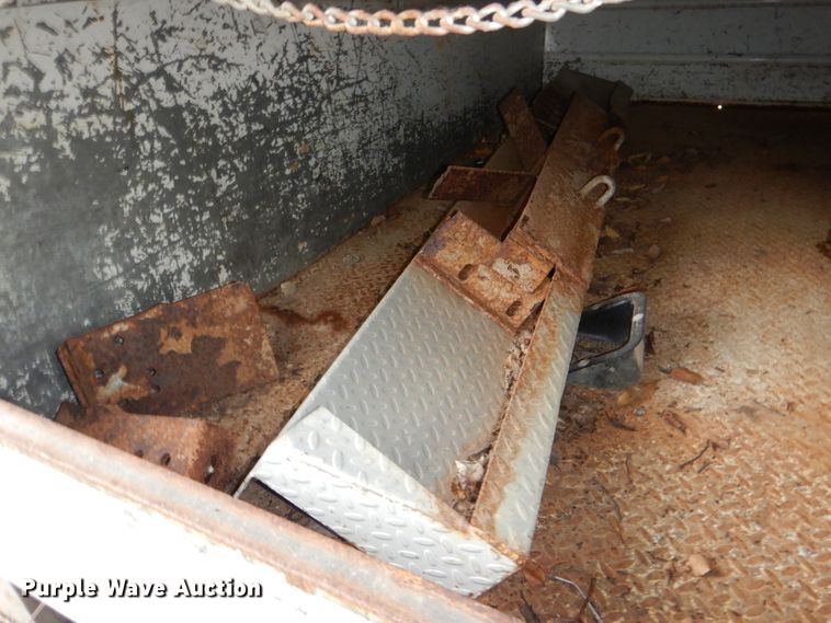 image for item DI2569 Stahl enclosed utility bed