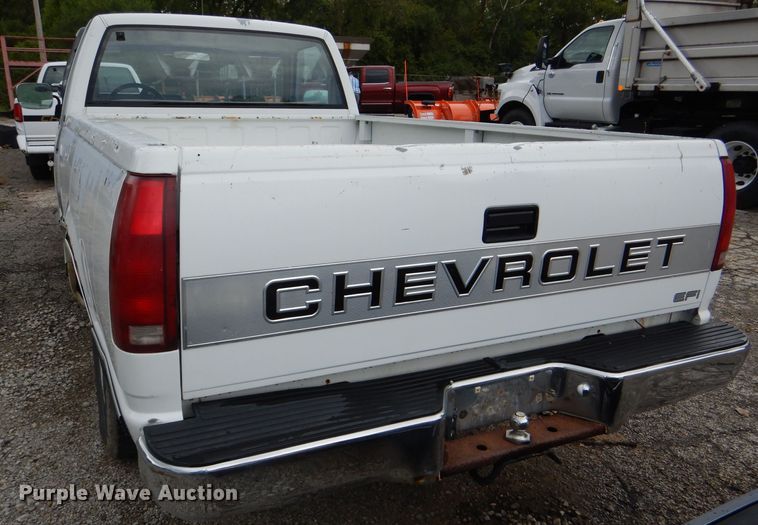 image for item DI2571 1991 Chevrolet C1500 pickup truck
