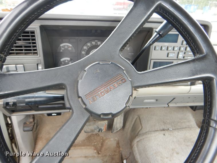 image for item DI2571 1991 Chevrolet C1500 pickup truck