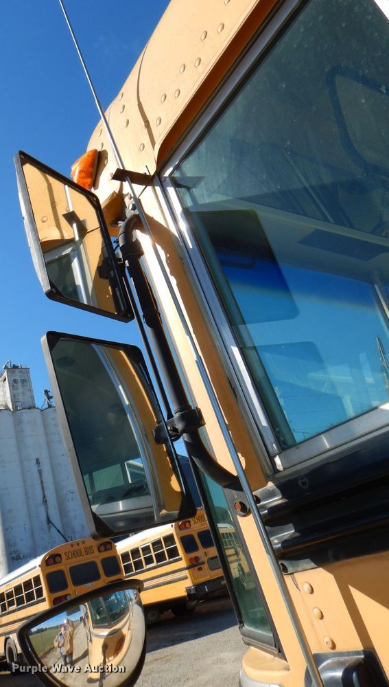 image for item DI2591 1998 Blue Bird TC2000 school bus