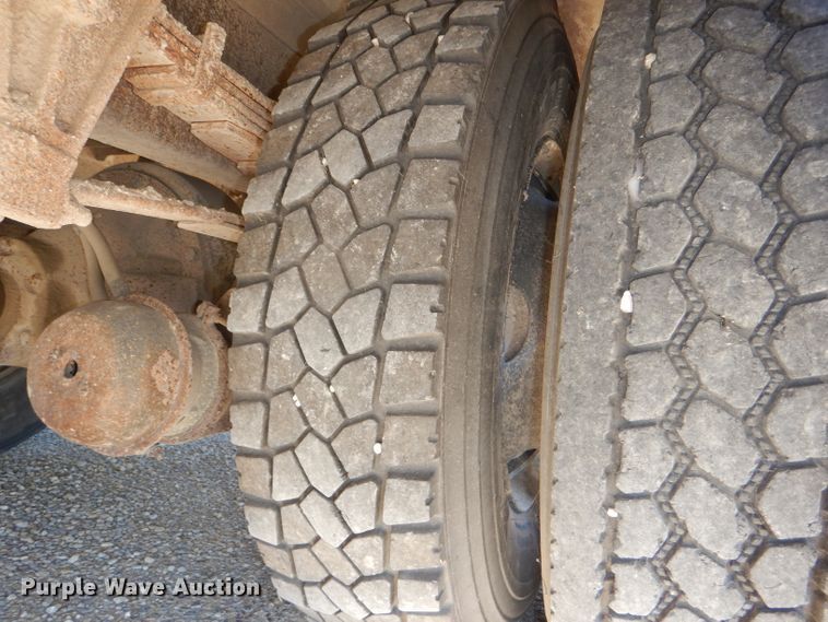 image for item DI2591 1998 Blue Bird TC2000 school bus