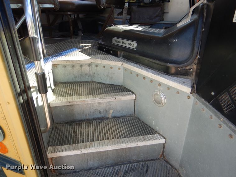 image for item DI2591 1998 Blue Bird TC2000 school bus