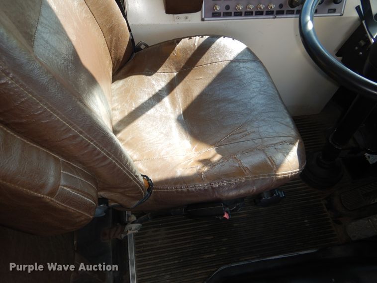 image for item DI2591 1998 Blue Bird TC2000 school bus