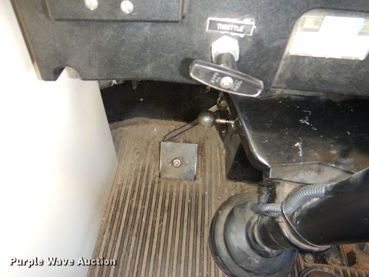 image for item DI2591 1998 Blue Bird TC2000 school bus