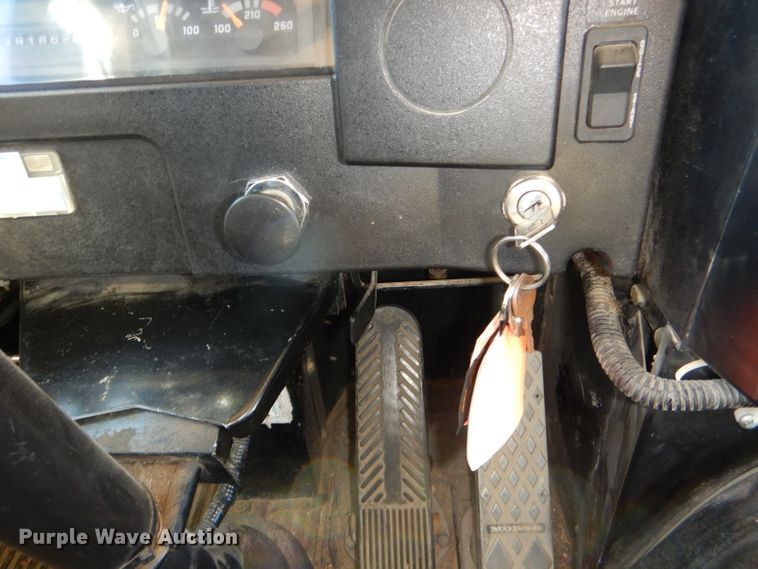 image for item DI2591 1998 Blue Bird TC2000 school bus