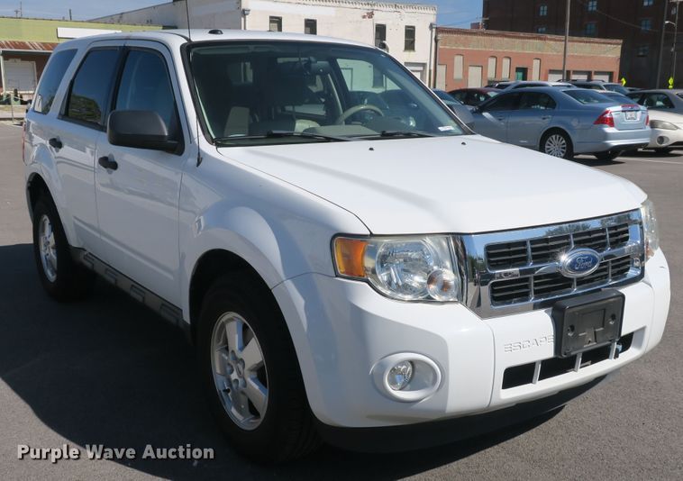 image for item EA9406 2011 Ford Escape XLT SUV