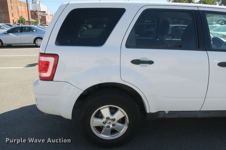 image for item EA9406 2011 Ford Escape XLT SUV